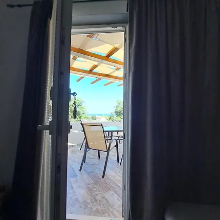 Dbs Apartment Vir